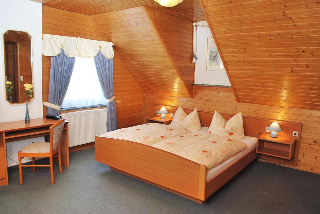Hotel Waldschloss Bad Camberg Quarto foto